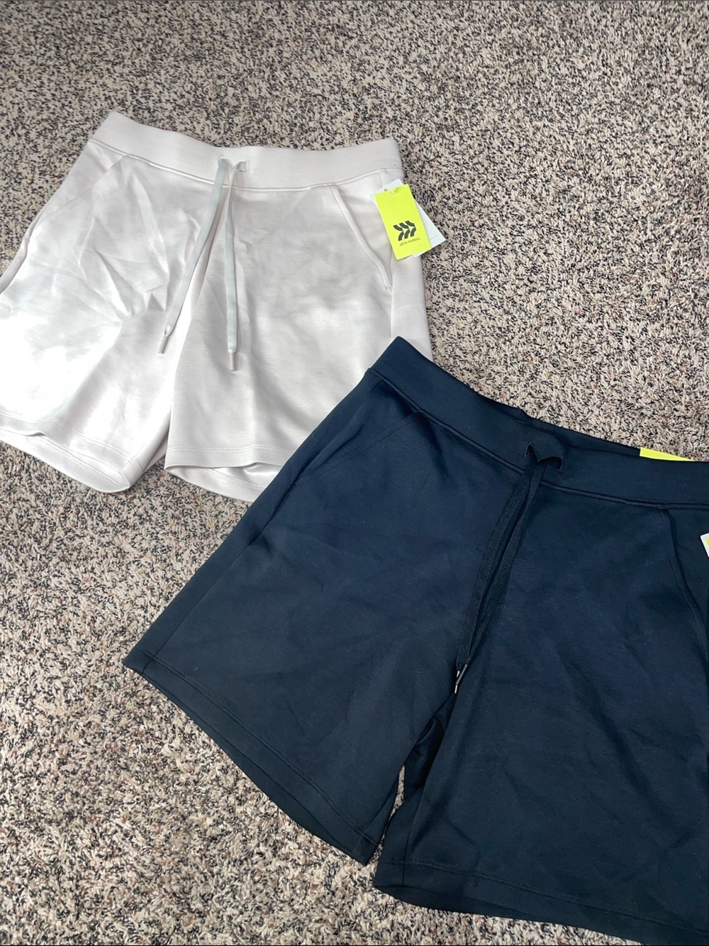 all in motion Men’s Sleek Spacer Drawstring Athletic Shorts Size Small NWT